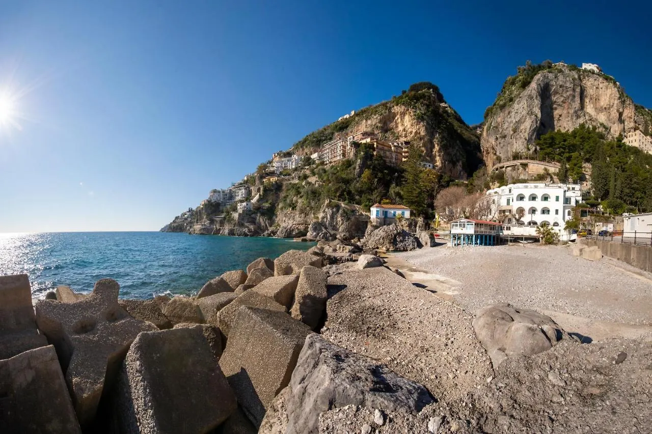 Sea Pearl Amalfi Apartment 0*,  Italy
